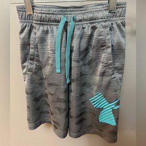 UNDER ARMOUR | Youth Small Grey Shorts